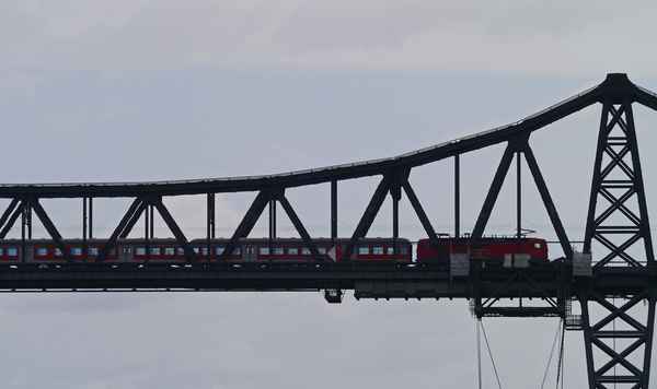 Auf der Brücke