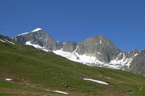 3-Pässe-Fahrt: Furka