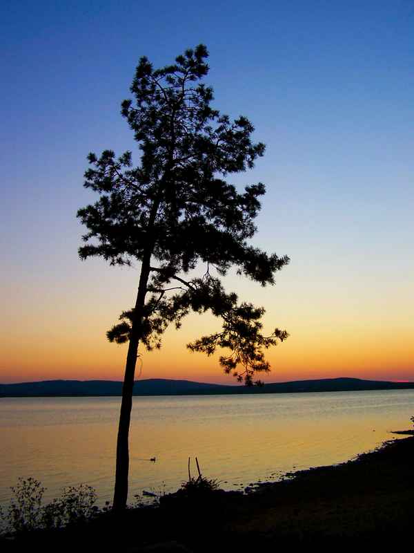 Sonnenuntergang am Stausee (5)