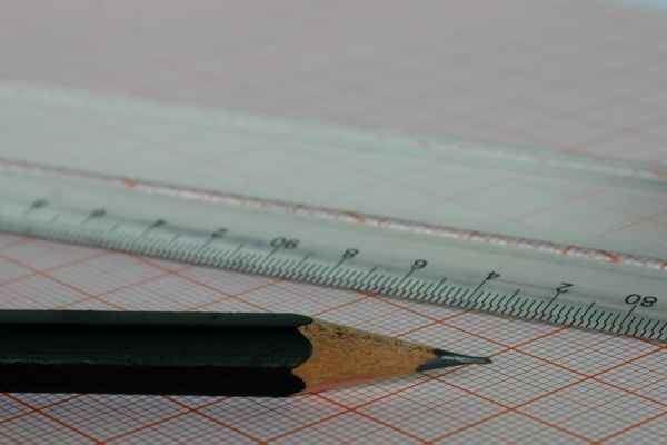Bleistift, Lineal, Millimeterpapier