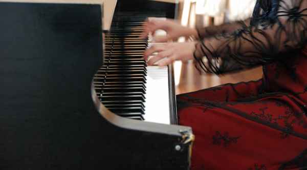 man müsste Klavier spielen können ...