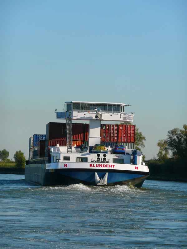 Containerschiff