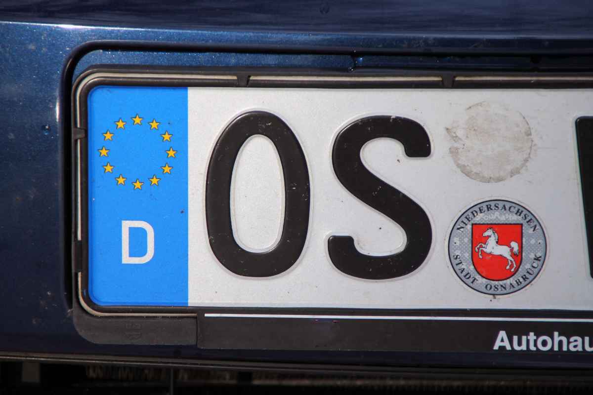 Ein Nummernschild