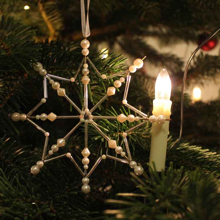 Stern am Weihnachtsbaum