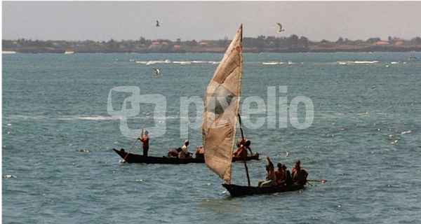Fischerboote vor der Küste Tanzanias