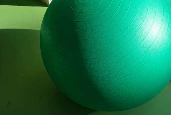 Im Fitness-Studio (Gymnastikball)