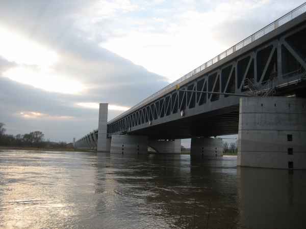 Wasserstraßenkreuz zu Magdeburg