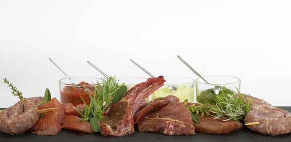 Grillfleisch mariniert