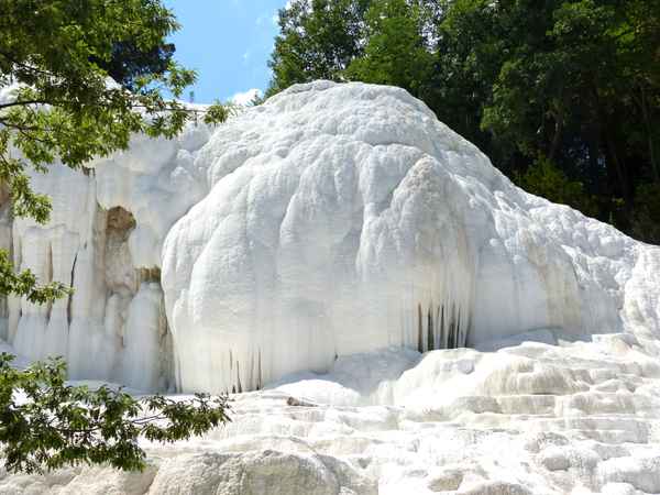 weiße Felsen von San Filippo