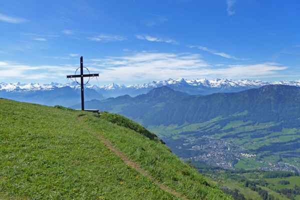 Etappenziel:  Gnipen (1533 m)