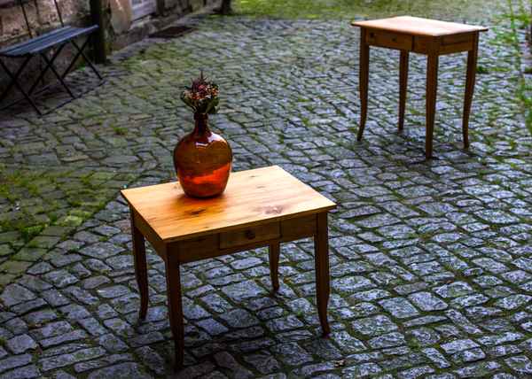 Stillleben im Hinterhof