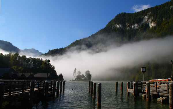 Frühnebel über dem Königssee 01