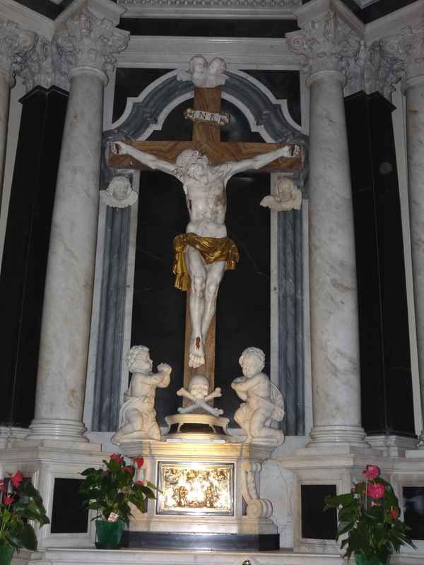 Barockkirche (San Danielle, Italien): Altar