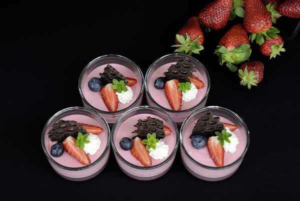 Erdbeercreme lecker angerichtet!