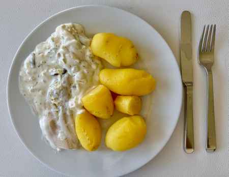 Matjes mit Pellkartoffeln