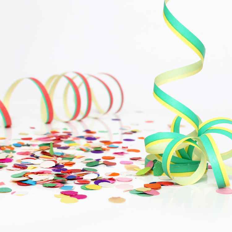 Konfetti und Luftschlangen