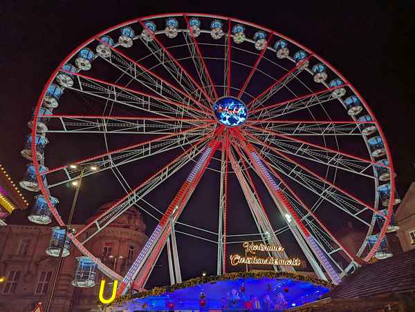 Auf dem Christkindlesmarkt zu Karlsruhe