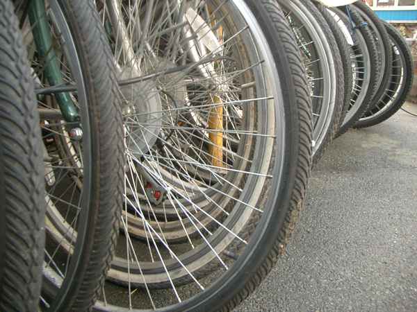  Tour Fahrraeder abgesperrt