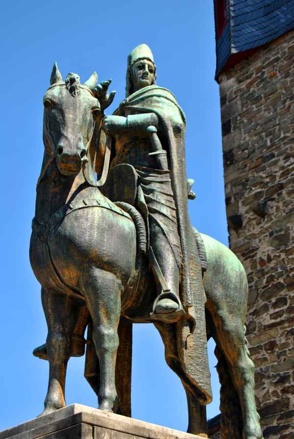 Engelbert Schloss Burg Solingen